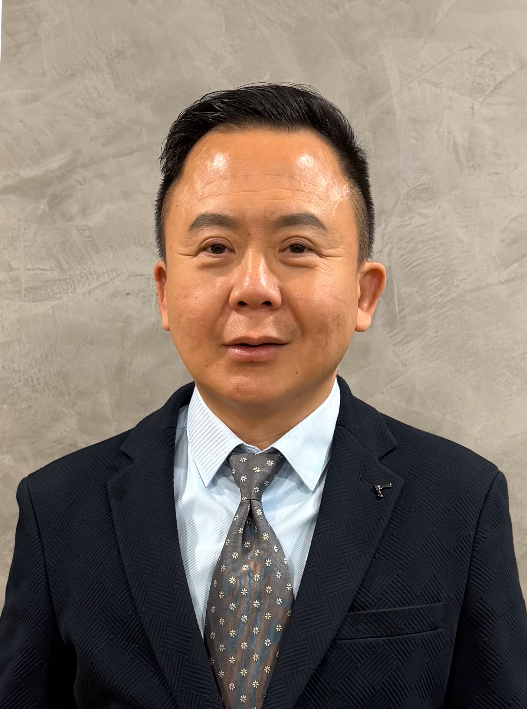 Portrait of Mr. Kelvin Chin, Chief Executive Officer